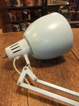 �y���C�g�A���e�B�[�N�Ɩ��@�����v�@���C�g�@�g������ 